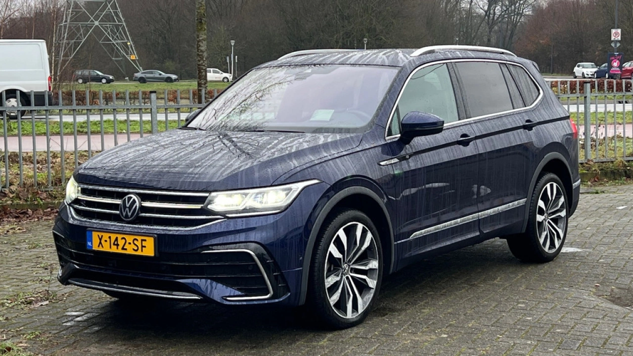 Volkswagen Tiguan Allspace 1.5 TSI 150pk R-Line Business+ 7p. Panoramadak