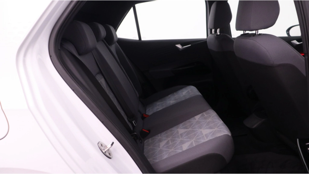 Volkswagen ID.3 First 58 kWh 204pk Navigatie Stoelverwarming
