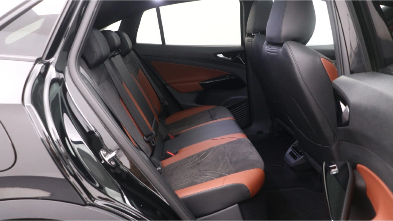 Volkswagen ID.5 Pro 77 kWh 204pk Matrix Panoramadak Trekhaak