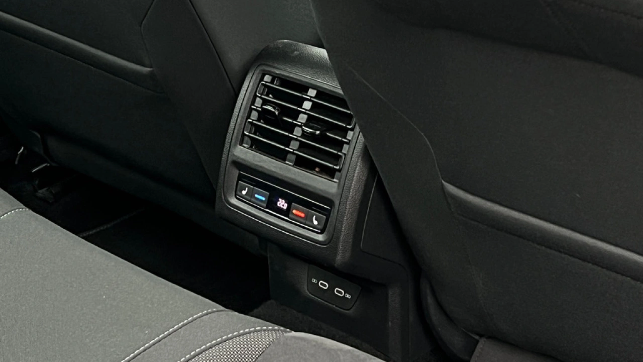 Volkswagen Golf 1.5 TSI 150pk Style 1st Edition Panoramadak Matrix Led