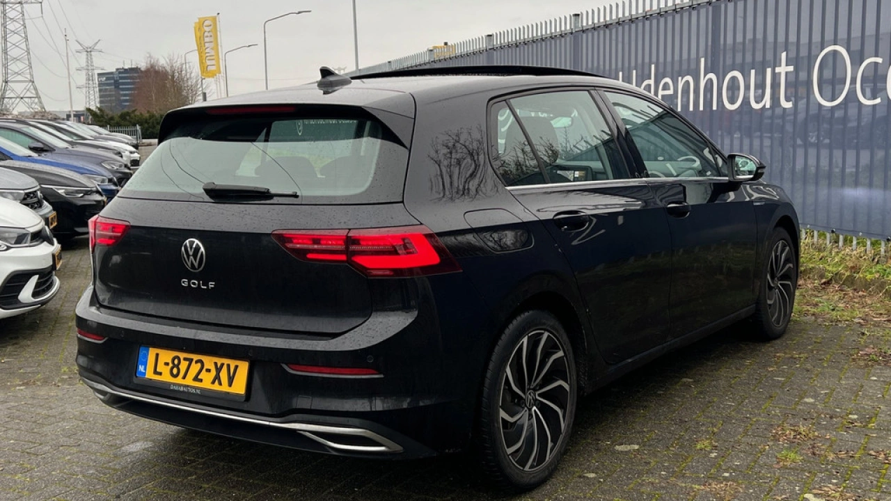 Volkswagen Golf 1.5 TSI 150pk Style 1st Edition Panoramadak Matrix Led