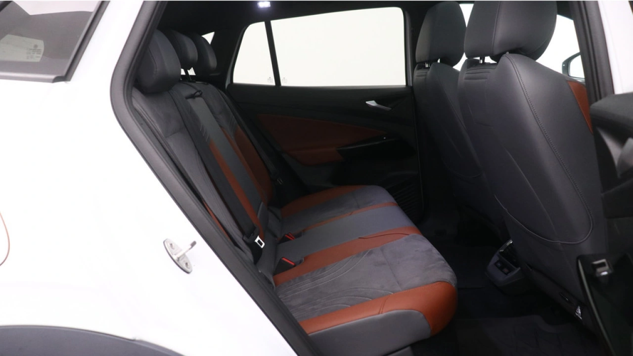 Volkswagen ID.4 1st Max 77 kWh 204pk SOH 90% Panoramadak Trekhaak