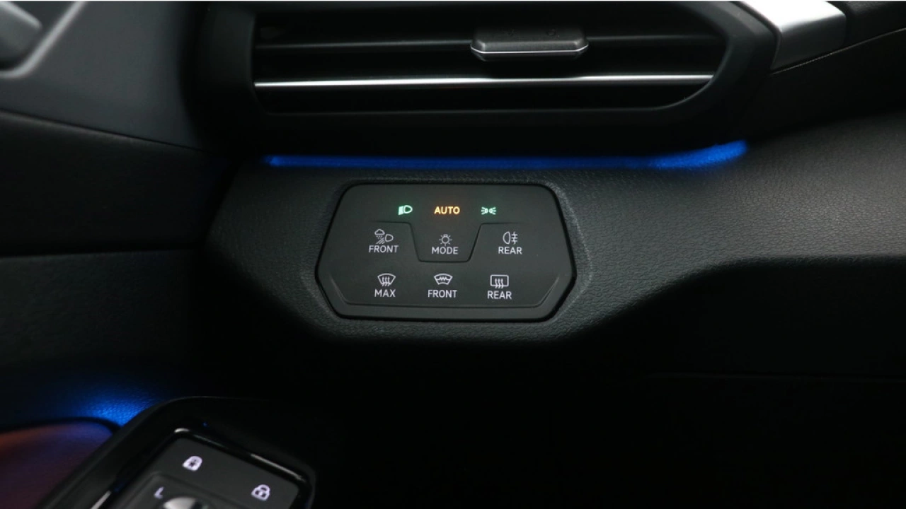 Volkswagen ID.4 1st Max 77 kWh 204pk SOH 90% Panoramadak Trekhaak