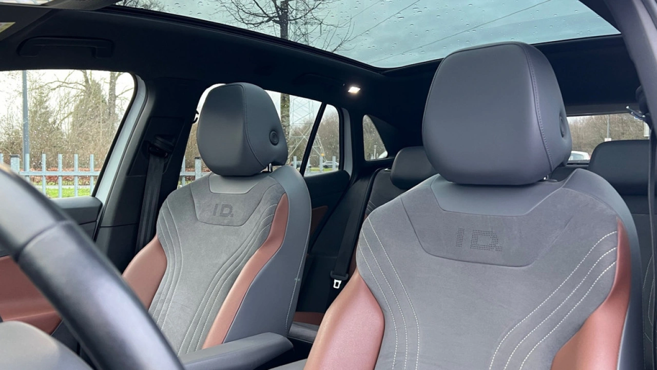 Volkswagen ID.4 1st Max 77 kWh 204pk Panoramadak Trekhaak