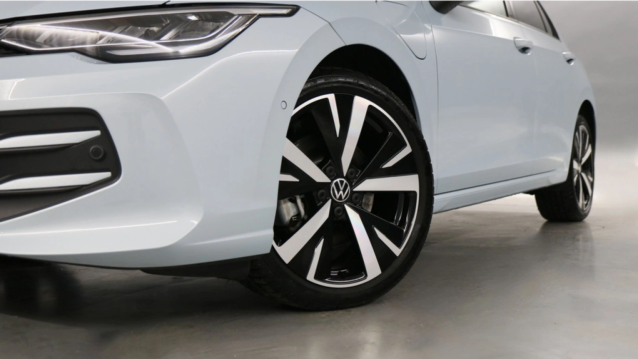 Volkswagen Golf 1.5 eHybrid 204pk Life Edition DSG