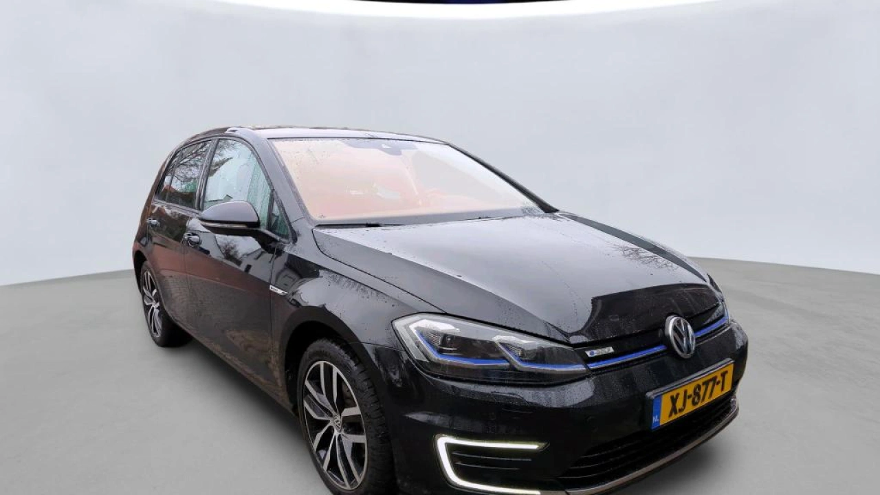 Volkswagen e-Golf e-Golf 136pk
