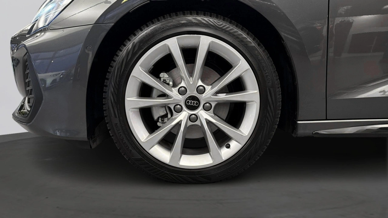 Audi A3 Sportback 30 TFSI 116Pk S Edition / Camera / Parkeerhulp Plus / Lichtpakket Pro