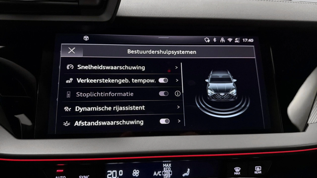 Audi A3 Sportback 30 TFSI 116Pk S Edition / Camera / Parkeerhulp Plus / Lichtpakket Pro