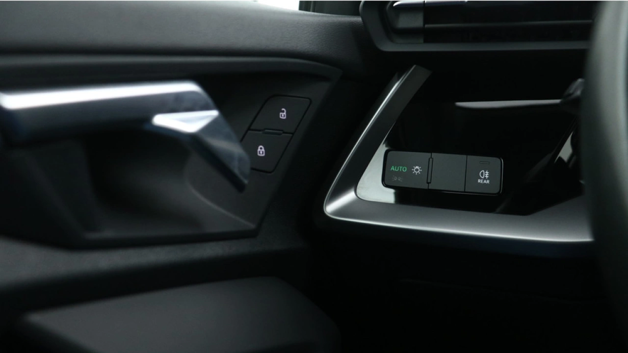 Audi A3 Sportback 30 TFSI Pro Line | Clima | Carplay | PDC |