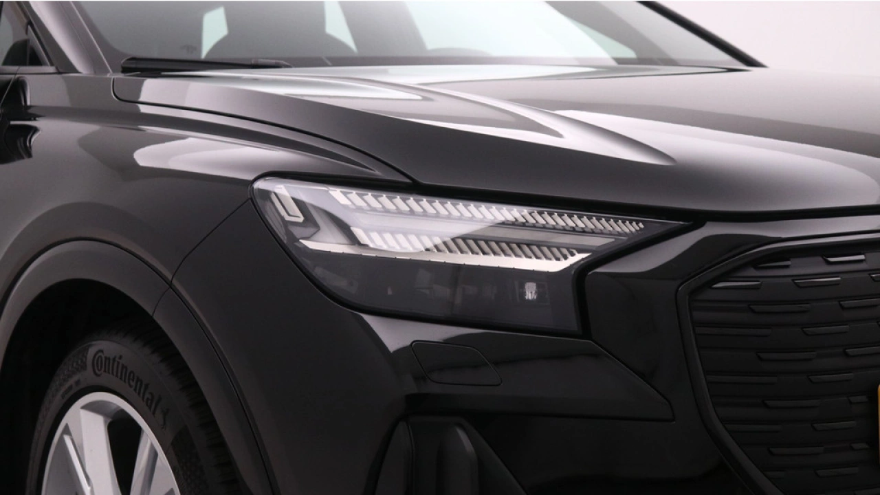 Audi Q4 e-tron 45 quattro S Edition 82 kWh | Assistentie Plus | Zwart optiek | Carplay |