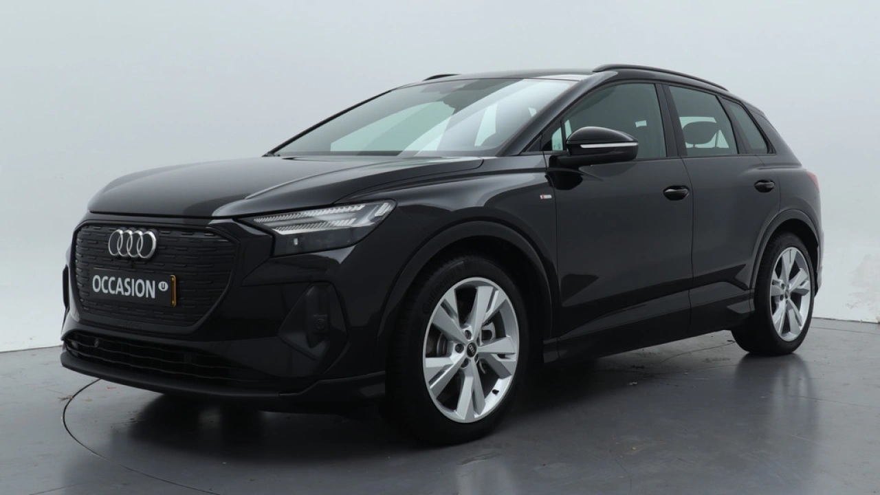 Audi Q4 e-tron 45 quattro S Edition 82 kWh | Assistentie Plus | Zwart optiek | Carplay |