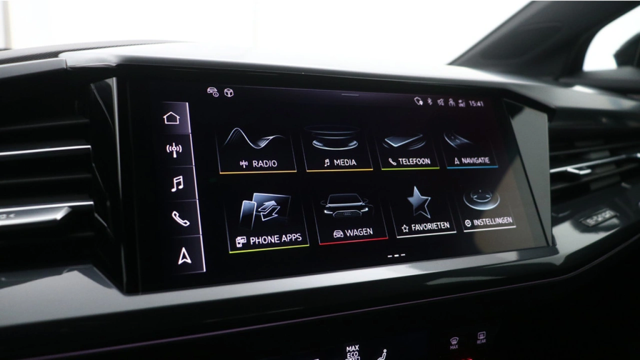 Audi Q4 e-tron 45 quattro S Edition 82 kWh | Assistentie Plus | Zwart optiek | Carplay |