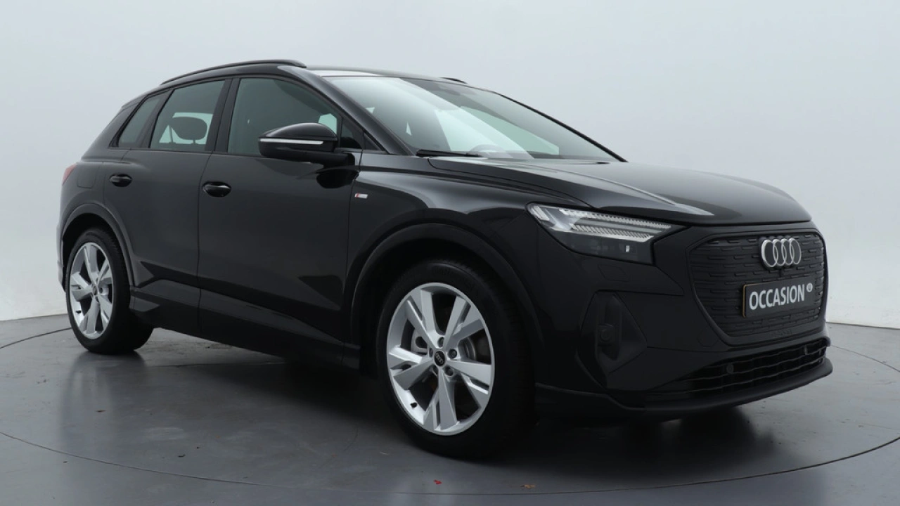 Audi Q4 e-tron 45 quattro S Edition 82 kWh | Assistentie Plus | Zwart optiek | Carplay |
