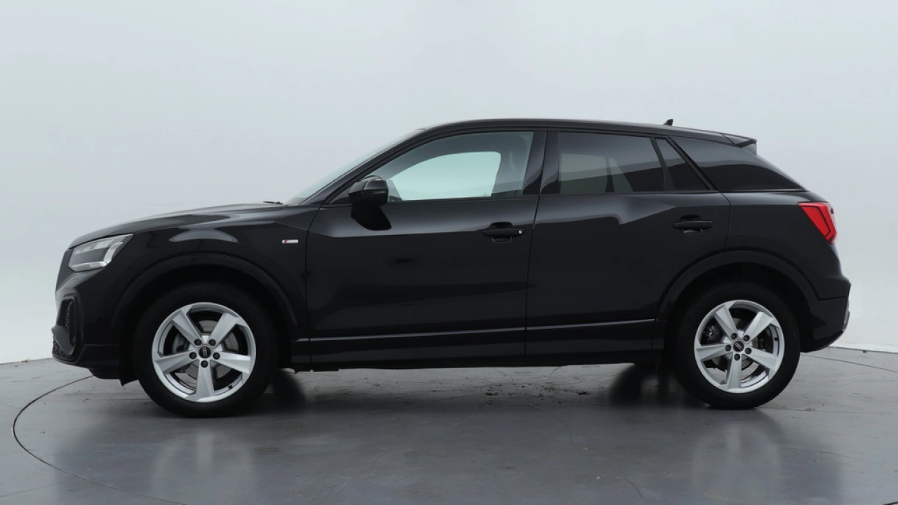 Audi Q2 35 TFSI S Edition | Stoelverwarming | Adaptive cruise | Carplay |