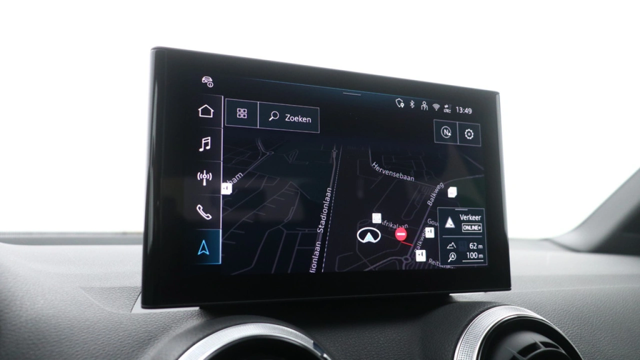 Audi Q2 35 TFSI S Edition | Stoelverwarming | Adaptive cruise | Carplay |