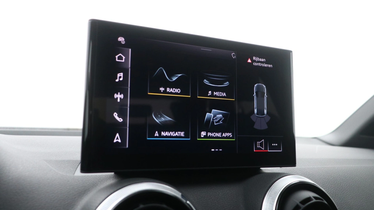 Audi Q2 35 TFSI S Edition | Stoelverwarming | Adaptive cruise | Carplay |