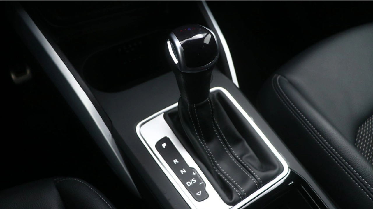 Audi Q2 35 TFSI S Edition | Stoelverwarming | Adaptive cruise | Carplay |