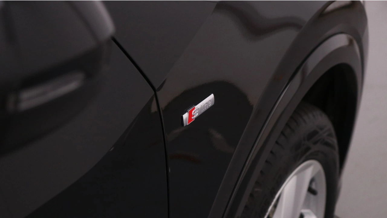 Audi Q2 35 TFSI S Edition | Stoelverwarming | Adaptive cruise | Carplay |