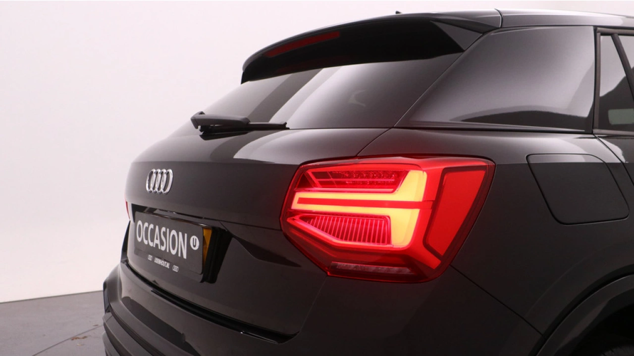 Audi Q2 35 TFSI S Edition | Stoelverwarming | Adaptive cruise | Carplay |