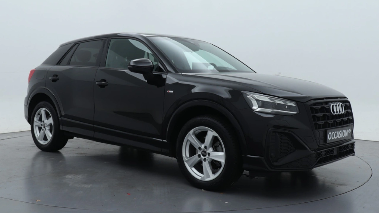 Audi Q2 35 TFSI S Edition | Stoelverwarming | Adaptive cruise | Carplay |