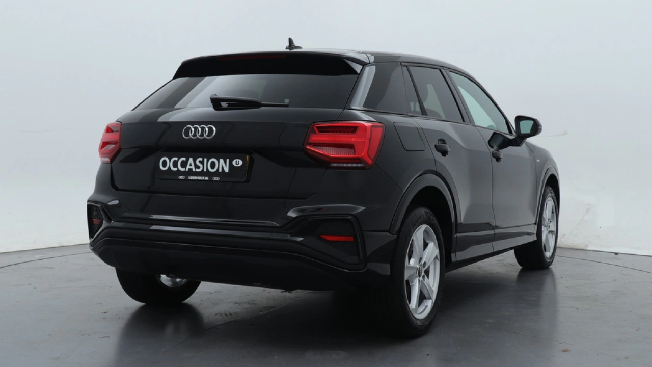 Audi Q2 35 TFSI S Edition | Stoelverwarming | Adaptive cruise | Carplay |