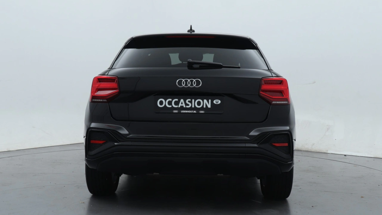 Audi Q2 35 TFSI S Edition | Stoelverwarming | Adaptive cruise | Carplay |