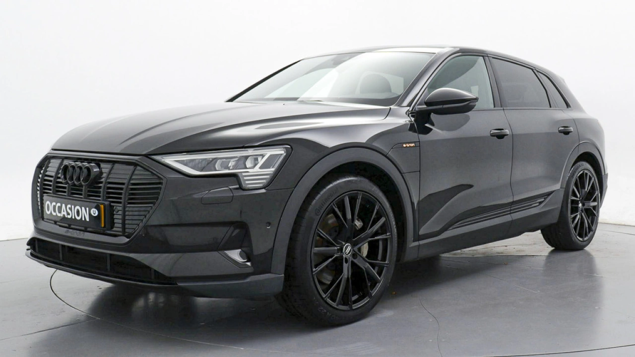 Audi e-tron e-tron 55 Quattro 408pk | Panoramadak | Sportstoelen | 22