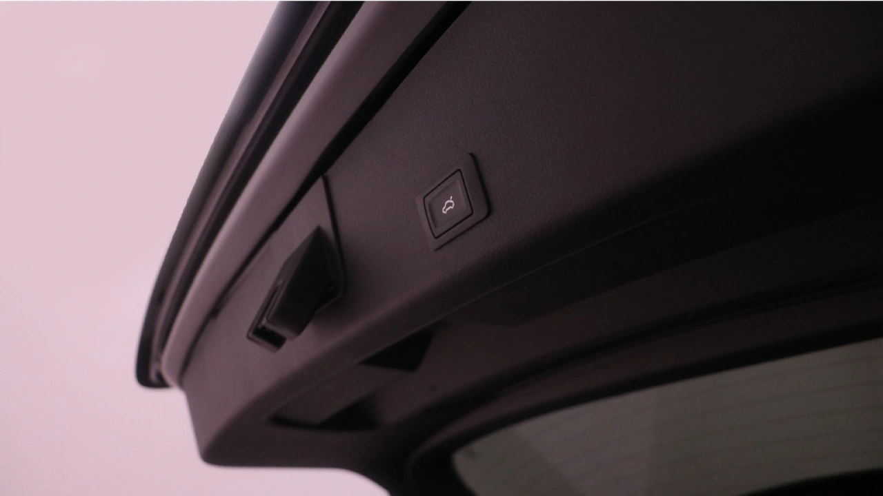 Audi e-tron e-tron 55 Quattro 408pk | Panoramadak | Sportstoelen | 22