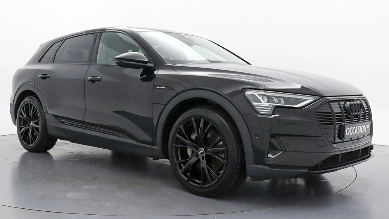 Audi e-tron e-tron 55 Quattro 408pk | Panoramadak | Sportstoelen | 22