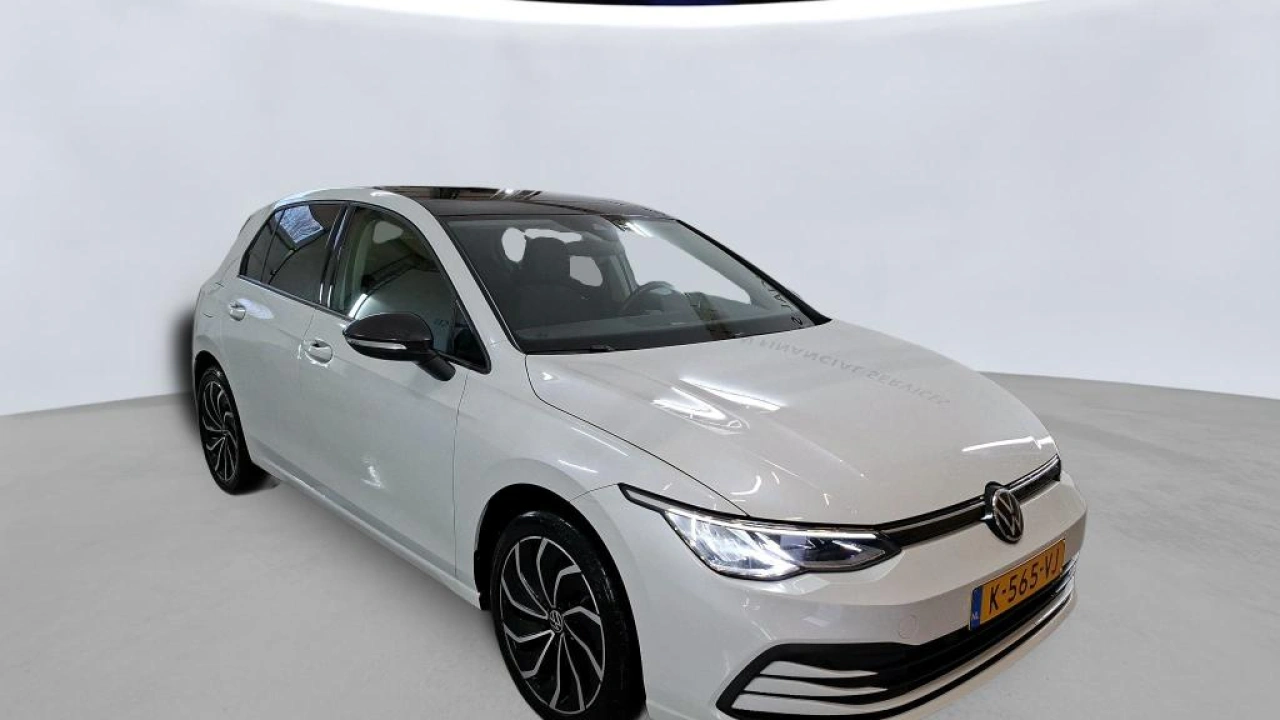 Volkswagen Golf 1.0 TSI Life | Panorama/schuifdak | 17