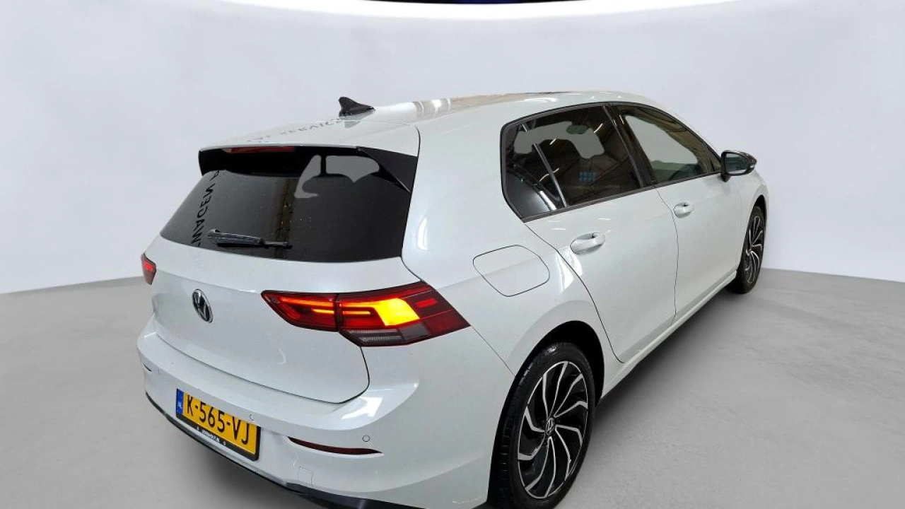 Volkswagen Golf 1.0 TSI Life | Panorama/schuifdak | 17