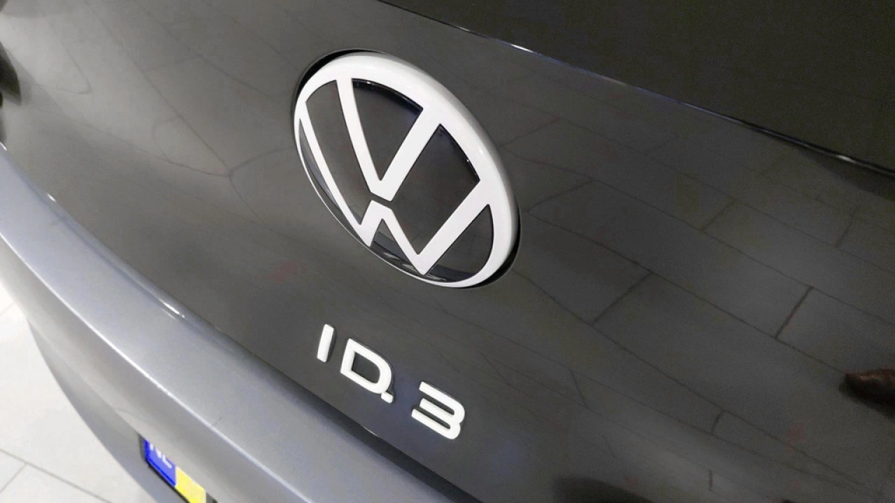 Volkswagen ID.3 Life 58 kWh | Verwarmde stoelen en stuur | App Connect | Navi |Steunhaak