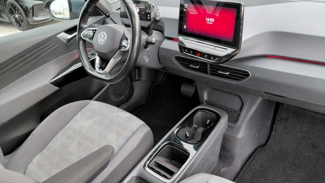 Volkswagen ID.3 Life 58 kWh | Verwarmde stoelen en stuur | App Connect | Navi |