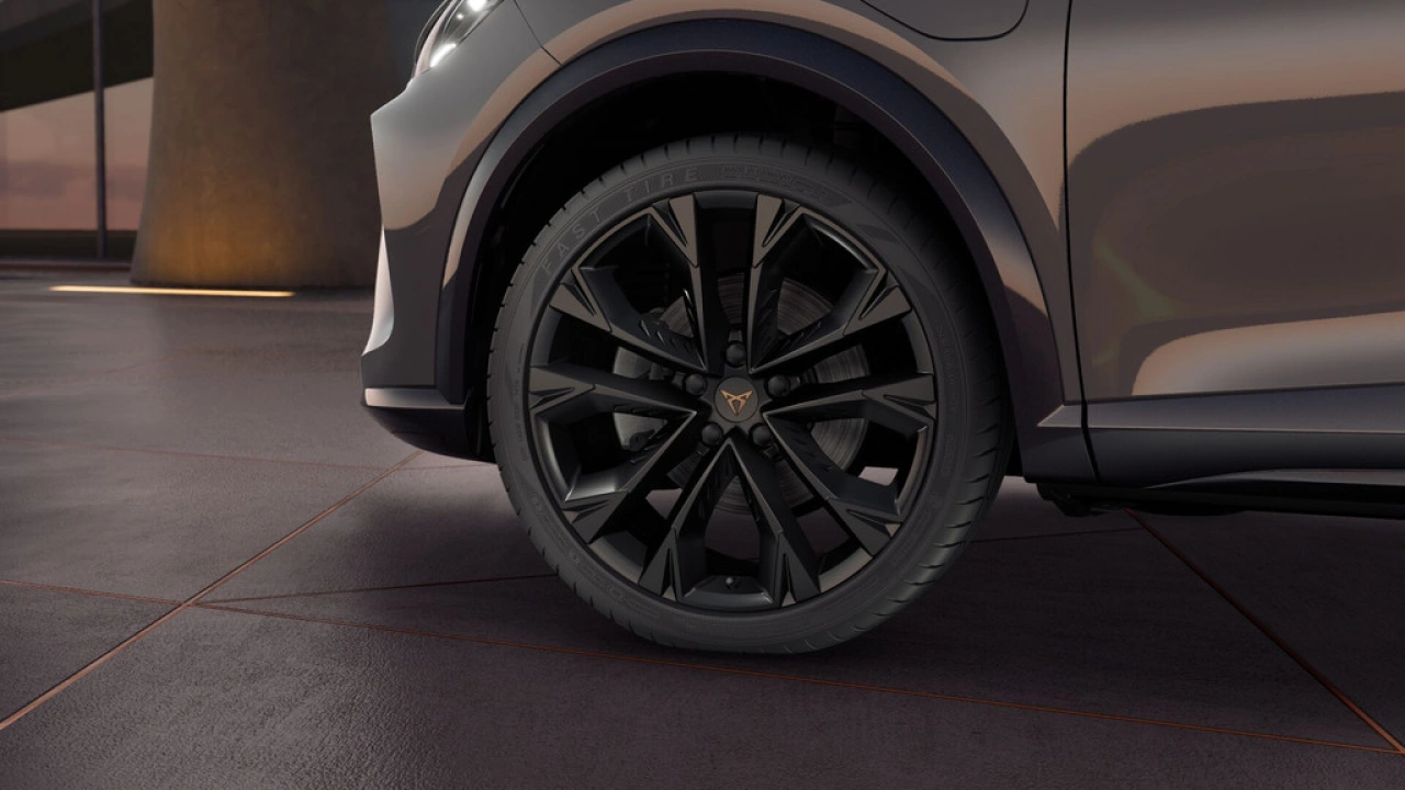 CUPRA Formentor 1.5 TSI e-Hybrid 204 6DSG Business