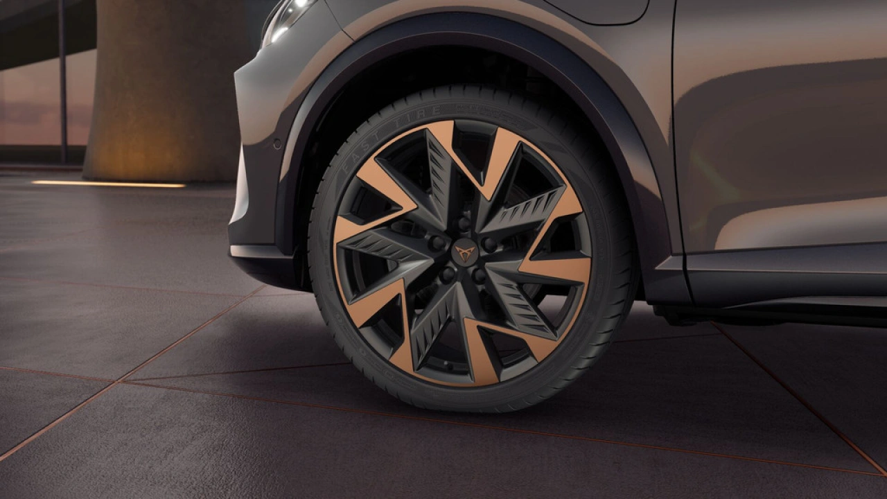 CUPRA Formentor 1.5 TSI e-Hybrid 204 6DSG Business