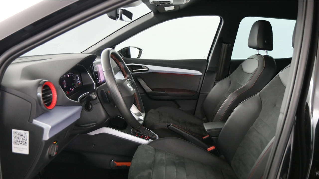 SEAT Arona 1.0 TSI FR Business Intense DSG