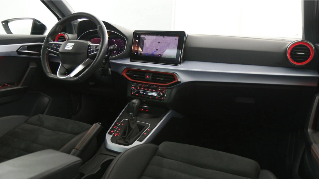 SEAT Arona 1.0 TSI FR Business Intense DSG