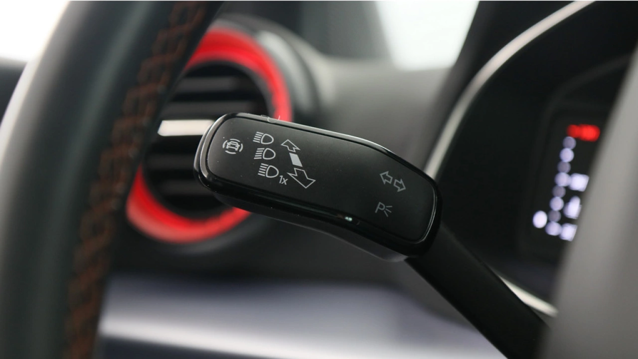 SEAT Arona 1.0 TSI FR Business Intense DSG