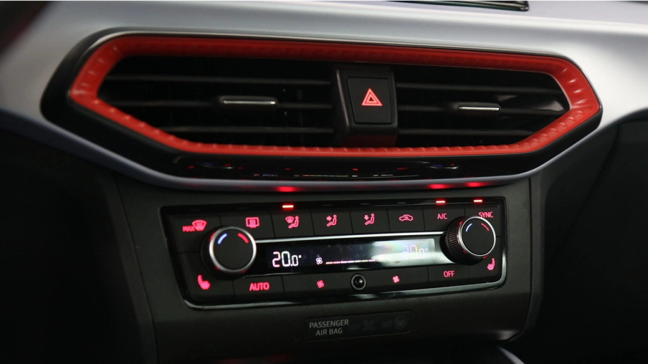 SEAT Arona 1.0 TSI FR Business Intense DSG