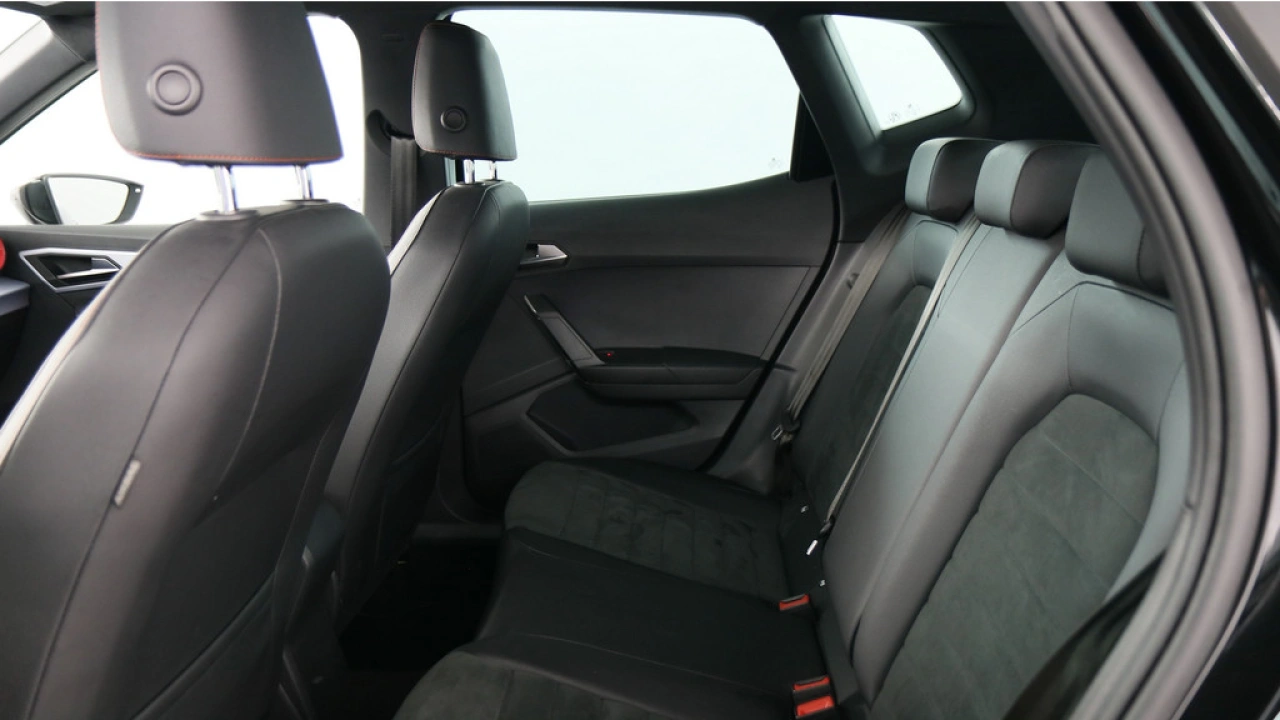 SEAT Arona 1.0 TSI FR Business Intense DSG