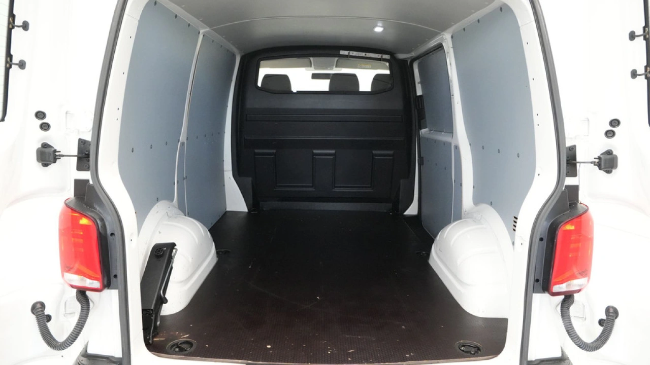 VW Bedrijfswagens Transporter L1H1 2.0 TDI 90pk Economy Business