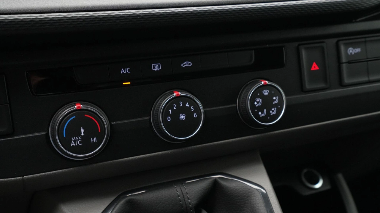 VW Bedrijfswagens Transporter L1H1 2.0 TDI 90pk Economy Business