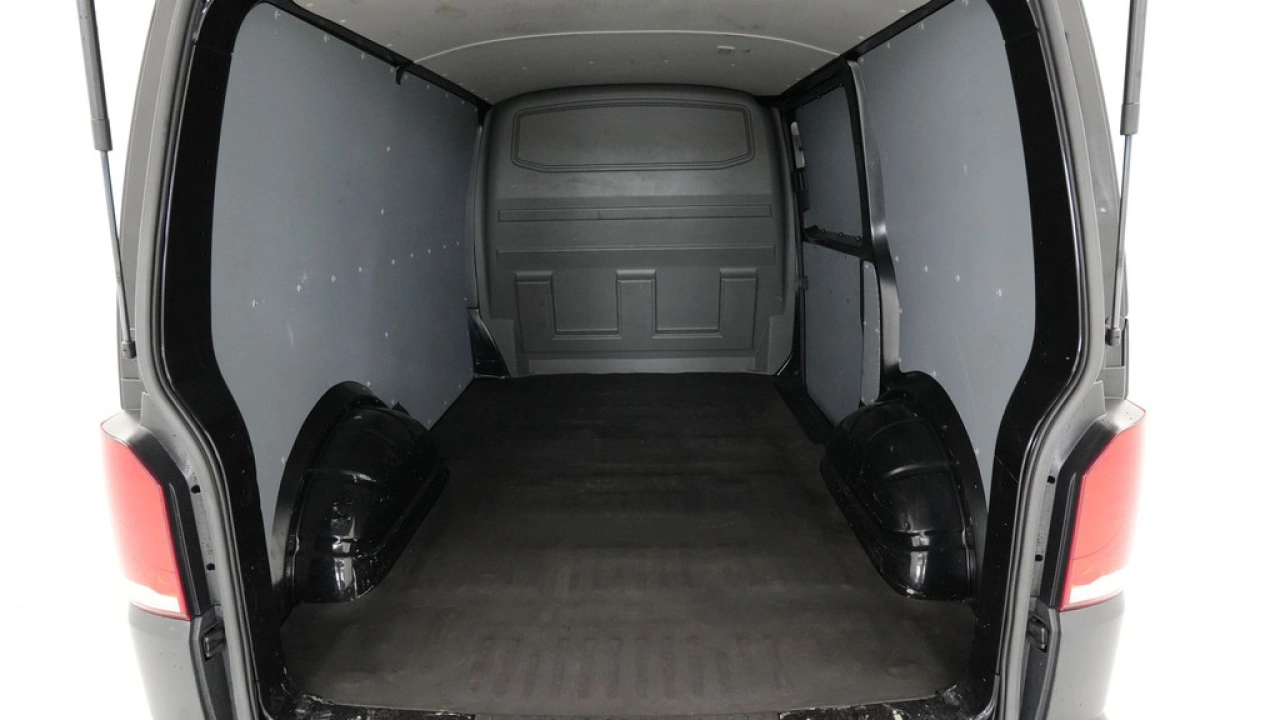 VW Bedrijfswagens Transporter L1H1 2.0 TDI 90pk Economy Business