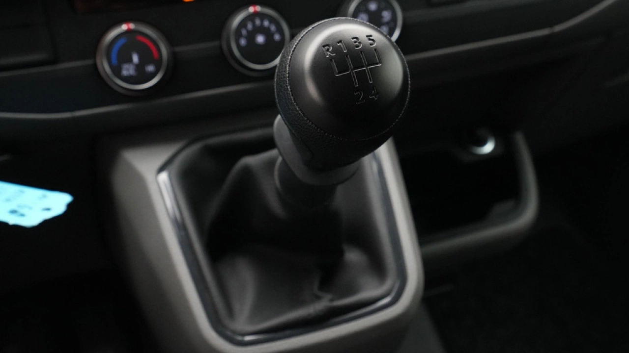 VW Bedrijfswagens Transporter Dubbel Cabine L2H1 110pk Comfortline