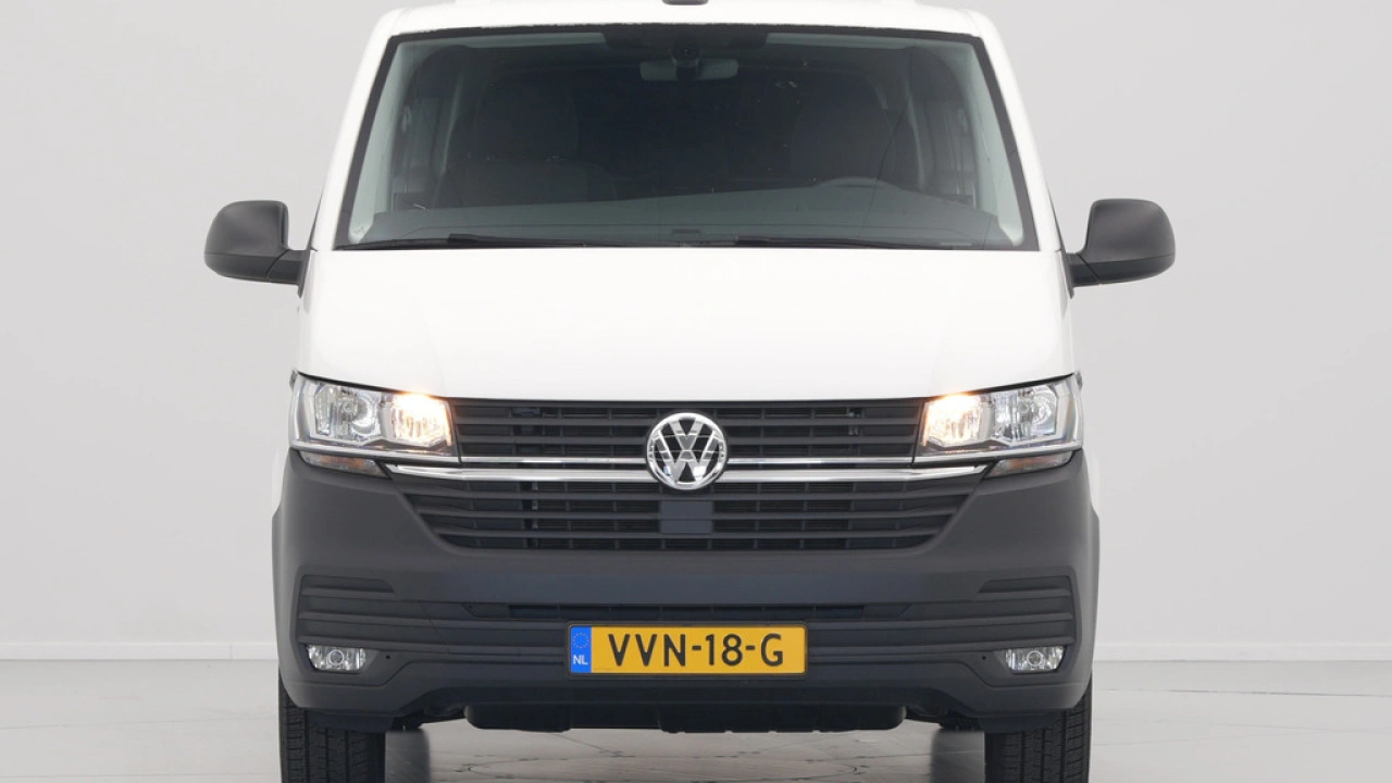 VW Bedrijfswagens Transporter Dubbel Cabine L2H1 110pk Comfortline