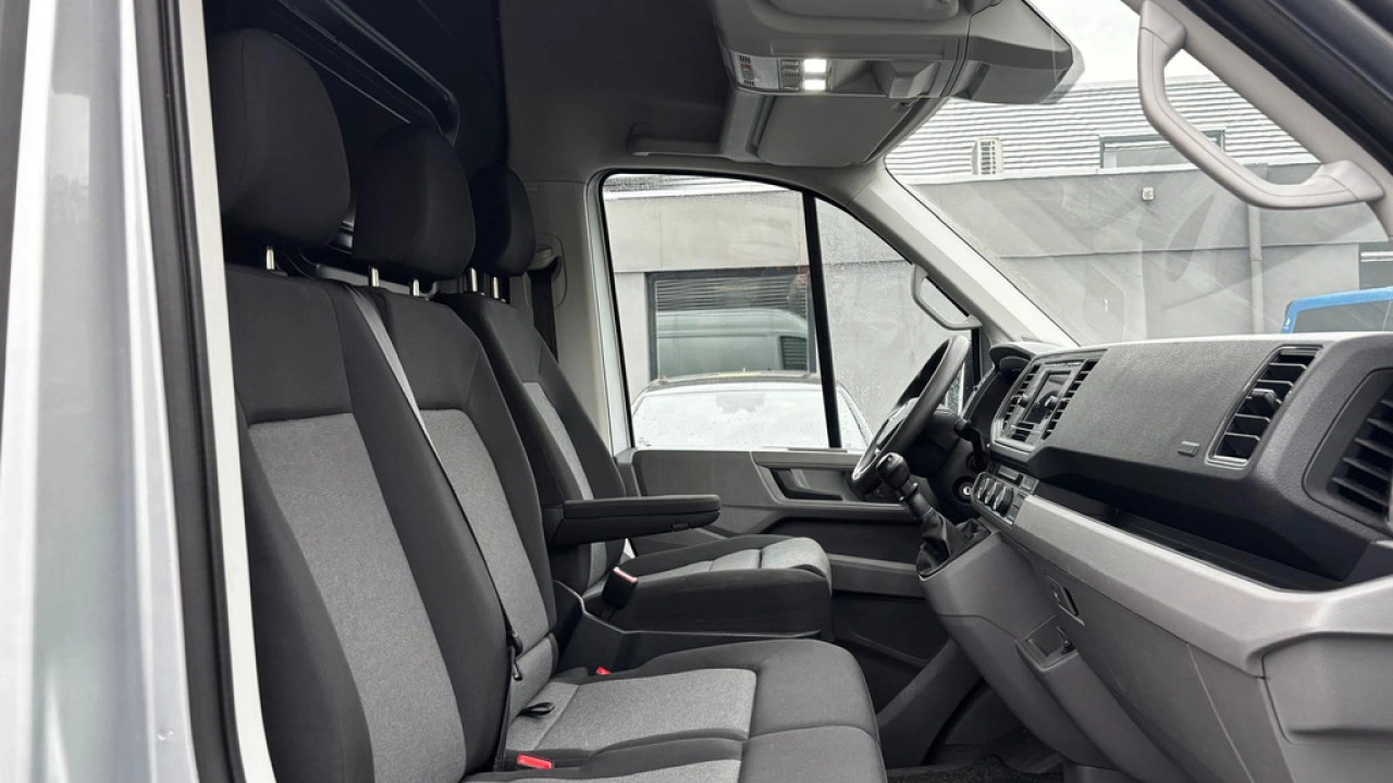 VW Bedrijfswagens Crafter L3H3 2.0 TDI 140pk 3.0T Highline