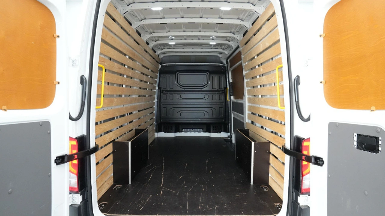 VW Bedrijfswagens Crafter L3H3 2.0 TDI 140PK 3.5T Highline