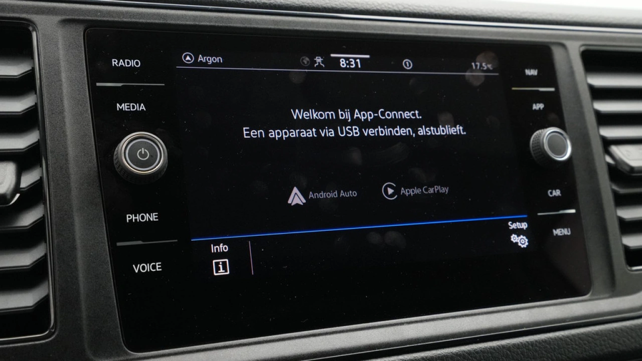 VW Bedrijfswagens Crafter L3H3 2.0 TDI 140PK 3.5T Highline