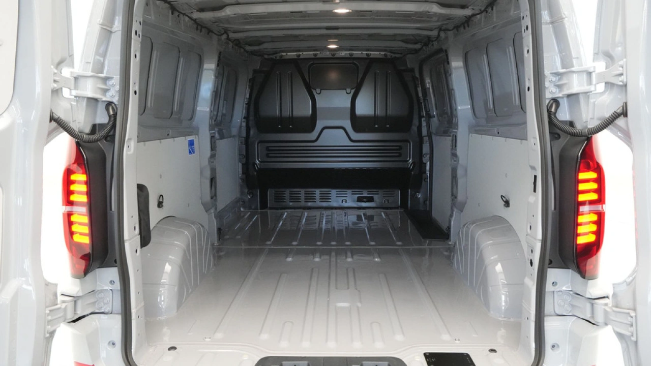 VW Bedrijfswagens Transporter L2H1 2.0 TDI 110pk Life-Intro