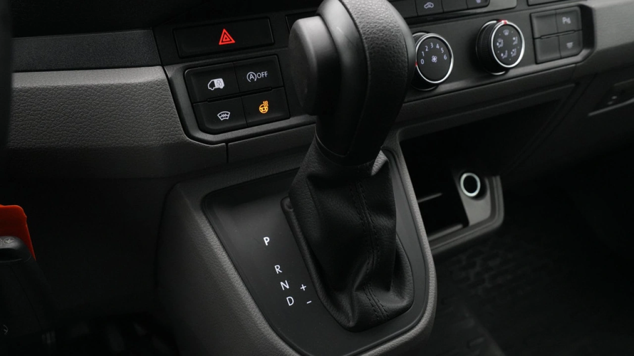 VW Bedrijfswagens Crafter L3H3 2.0 TDI 177PK Automaat Exclusive-Edition